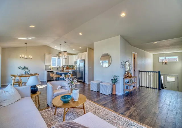 Photo 4 of Single family home for sale at 6807 Belding Dr S, Fargo, ND 58104 | MLS# 7102001 | Listing updated on 2026-09-02