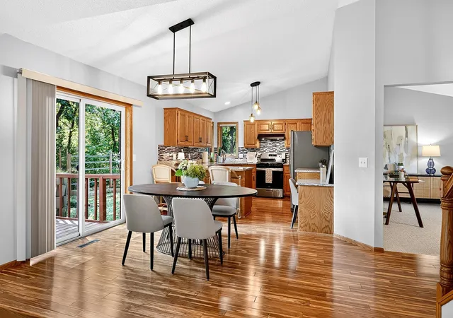 Photo 3 of Single family home for sale at 570 Dorland Rd S, Saint Paul, MN 55119 | MLS# 7102006 | Listing updated on 2026-08-22