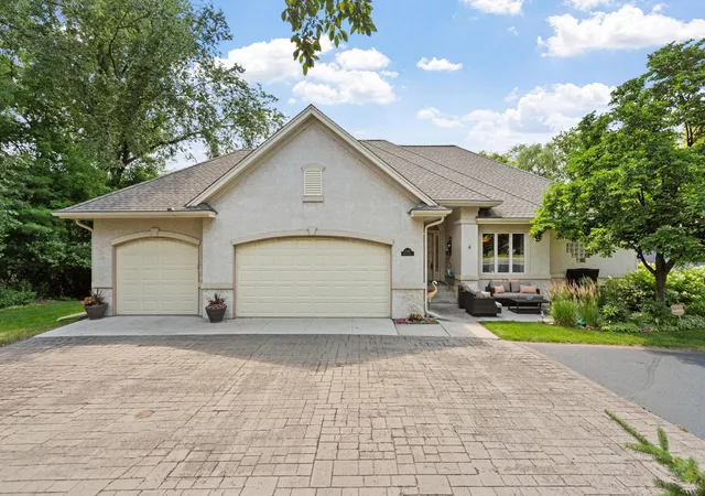 Homes for sale in Wayzata, MN | 15183 Wayzata Blvd, Wayzata, MN 55391 | MLS# 7102017