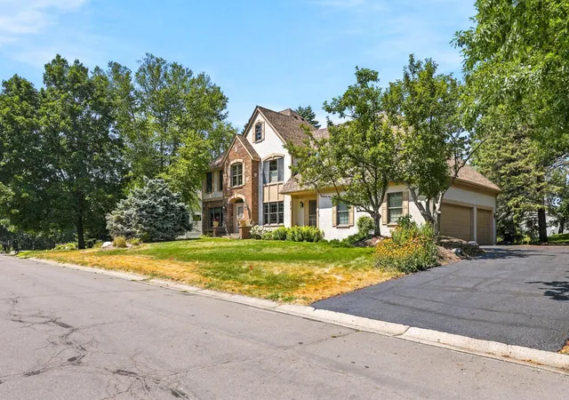 Photo 3 of Single family home for sale at 4819 137th Street W, Saint Paul, MN 55124 | MLS# 7102029 | Listing updated on 2026-09-13