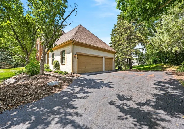 Photo 3 of Single family home for sale at 4819 137th Street W, Saint Paul, MN 55124 | MLS# 7102029 | Listing updated on 2026-09-13
