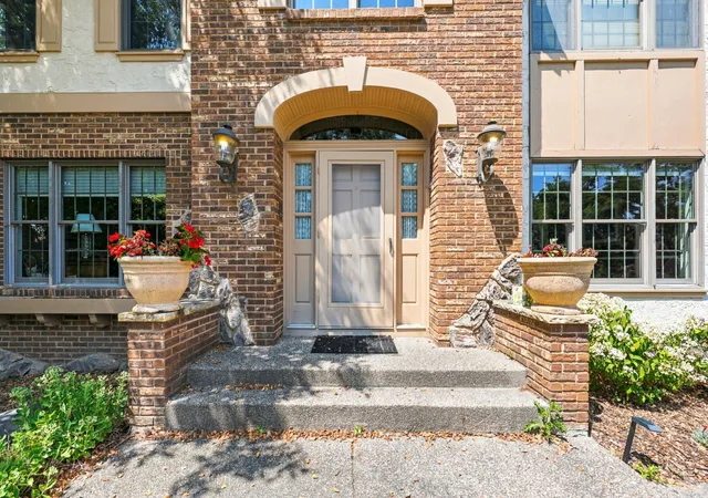 Photo 4 of Single family home for sale at 4819 137th Street W, Saint Paul, MN 55124 | MLS# 7102029 | Listing updated on 2026-09-13