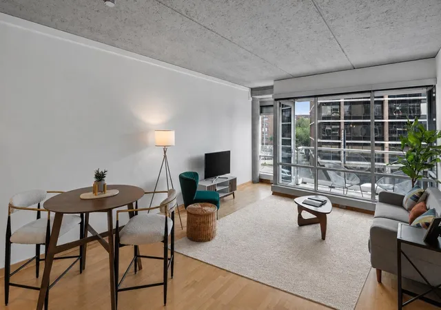 1st image of 45 University Ave Se #313, Minneapolis, MN 55414 | MLS# 7102050
