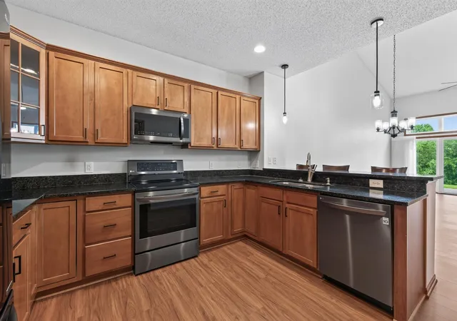 3rd image of 18894 97Th Pl N, Maple Grove, MN 55311 | MLS# 7102065