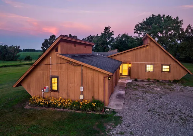 1st image of 2095 Jamison Ave Ne, Saint Michael, MN 55376 | MLS# 7102069