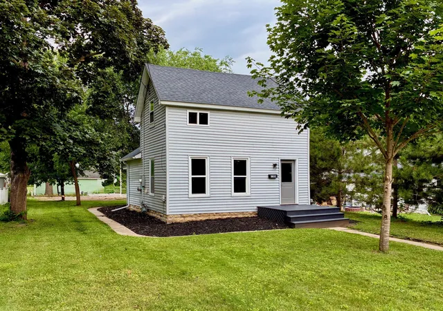 1st image of 1308 Norwood St, Red Wing, MN 55066 | MLS# 7102119