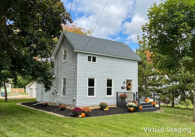 Photo 2 of Single family home for sale at 1308 Norwood St, Red Wing, MN 55066 | MLS# 7102119 | Listing updated on 2026-10-07