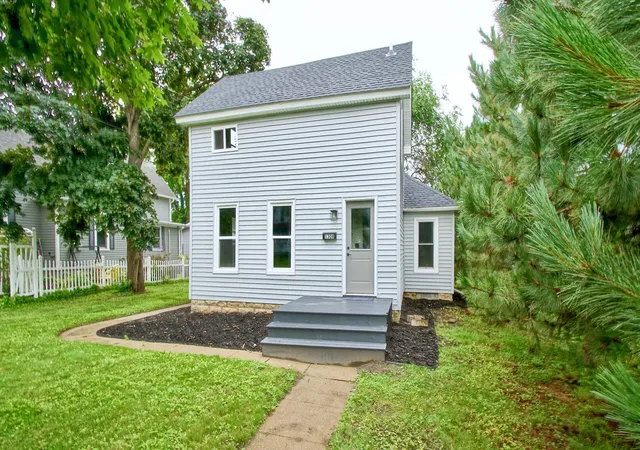 3rd image of 1308 Norwood St, Red Wing, MN 55066 | MLS# 7102119