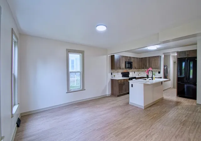 4th image of 1308 Norwood St, Red Wing, MN 55066 | MLS# 7102119