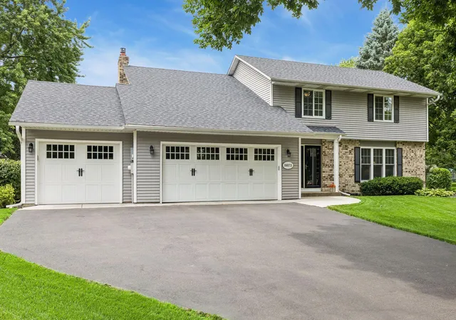 3rd image of 10673 Monticello Ln N, Maple Grove, MN 55369 | MLS# 7102206