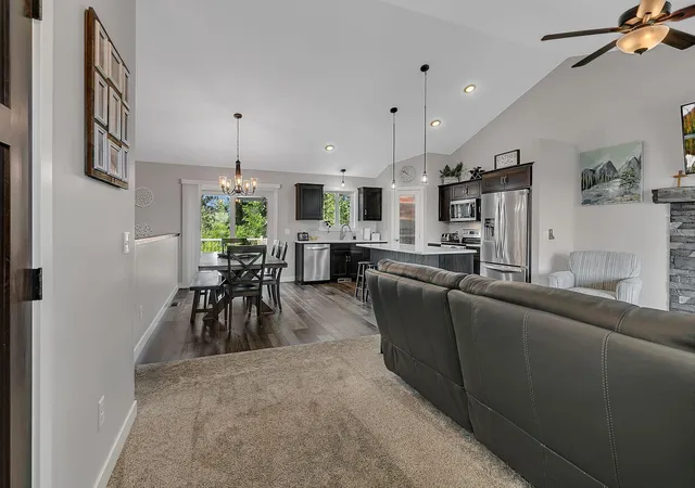 4th image of 23063 Turquoise St, Saint Augusta, MN 56301 | MLS# 7102214