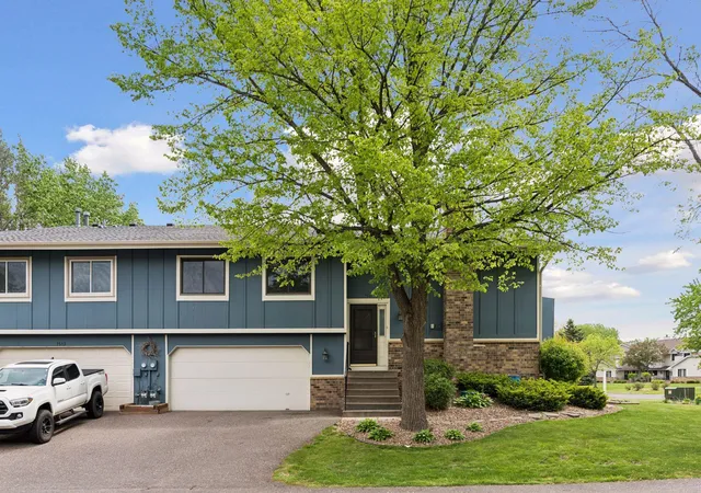 1st image of 7511 Wedgewood Wy, Maple Grove, MN 55311 | MLS# 7102216