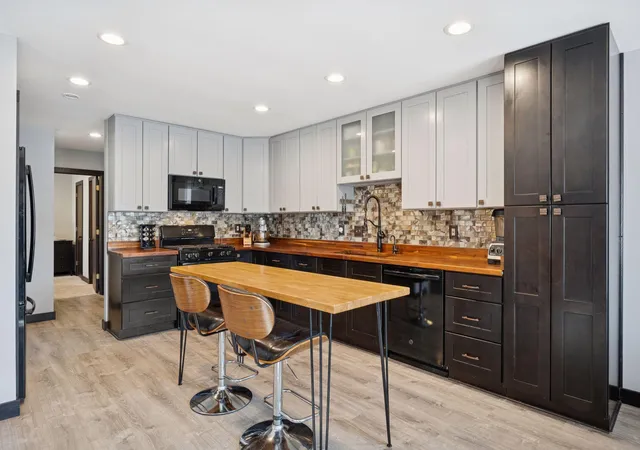 3rd image of 7511 Wedgewood Wy, Maple Grove, MN 55311 | MLS# 7102216