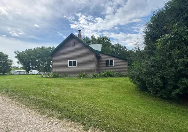 Photo 4 of Single family home for sale at 29588 State Hwy 29, Starbuck, MN 56381 | MLS# 7102240 | Listing updated on 2026-09-19