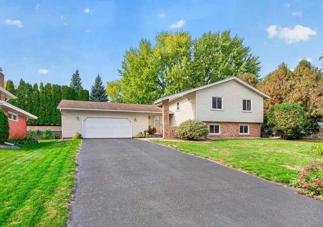 Photo 2 of Single family home for sale at 4409 Flag Ave N, Minneapolis, MN 55428 | MLS# 7102248 | Listing updated on 2026-10-10