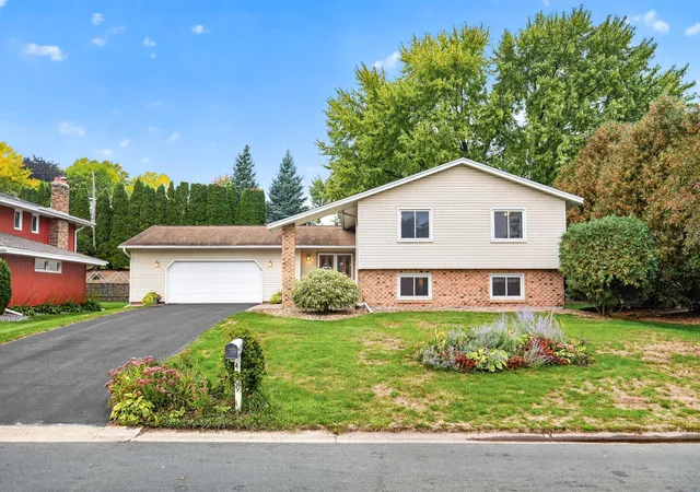 Photo 2 of Single family home for sale at 4409 Flag Ave N, Minneapolis, MN 55428 | MLS# 7102248 | Listing updated on 2026-10-10