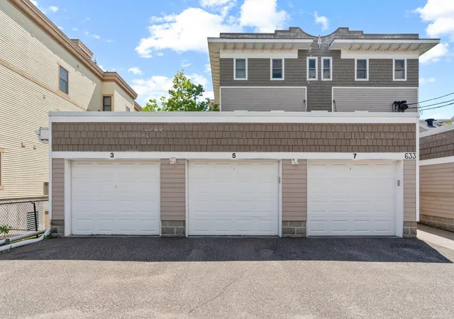 2nd image of 633 Dayton Ave, Saint Paul, MN 55104