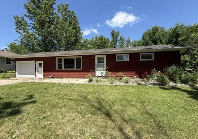 Homes for sale in Winsted, MN | 154 George Ave E, Winsted, MN 55395 | MLS# 7102269