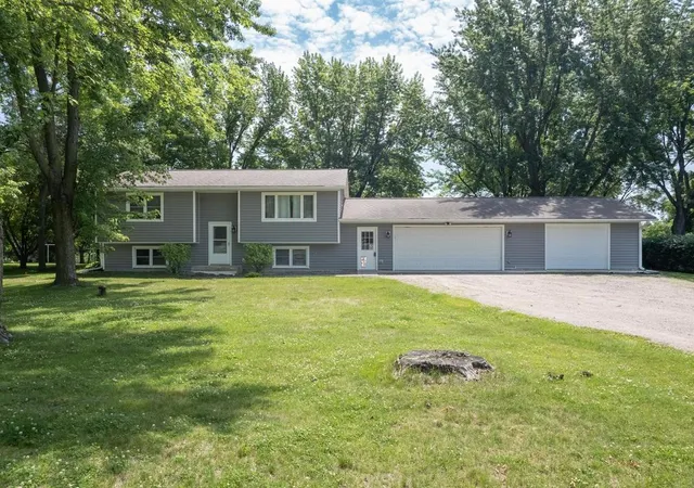 Homes for sale in Howard Lake, MN | 5590 Jeffery Ave Sw, Howard Lake, MN 55349 | MLS# 7102280