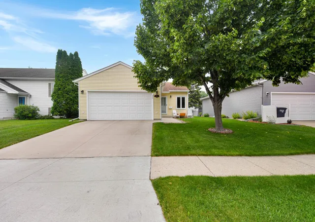 1st image of 1510 28th Ave S, Fargo, ND 58103 | MLS# 7102292