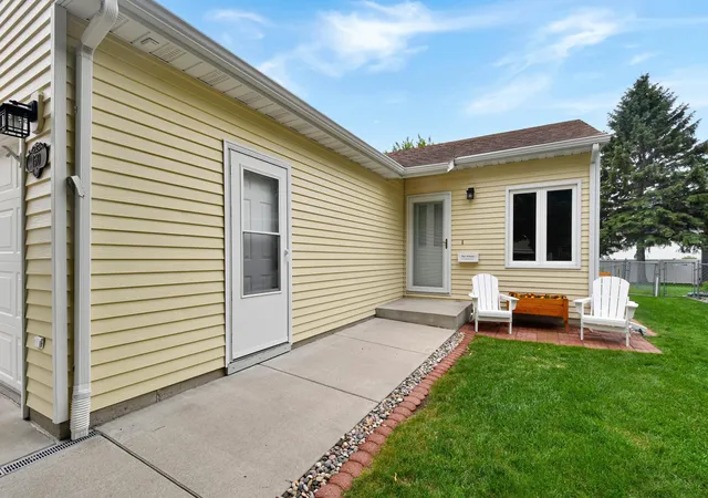 2nd image of 1510 28th Ave S, Fargo, ND 58103 | MLS# 7102292
