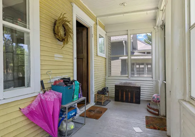 5th image of 553 Manomin Ave, Saint Paul, MN 55107 | MLS# 7102299
