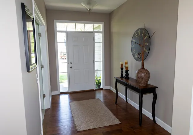 2nd image of 1364 Ridge Ln, Shakopee, MN 55379 | MLS# 7102304