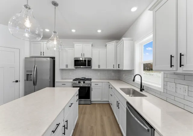 2nd image of 18640 Ivanhoe St Nw, Elk River, MN 55330 | MLS# 7102305