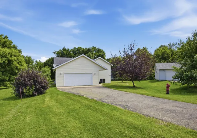Homes for sale in Lake Park, MN | 301 Lakeview Dr, Lake Park, MN 56554 | MLS# 7102307