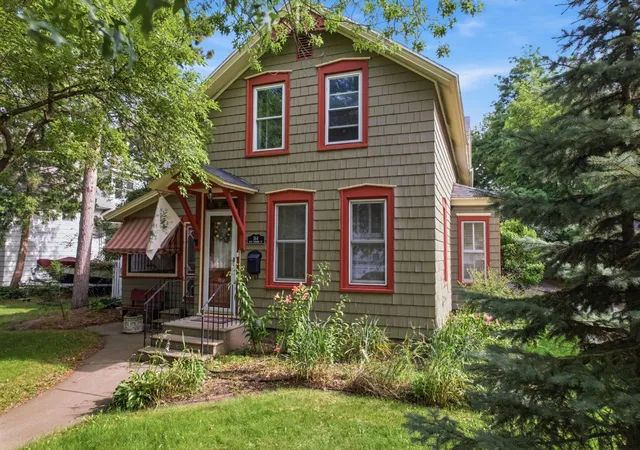 1st image of 364 W Sanborn St, Winona, MN 55987 | MLS# 7102314