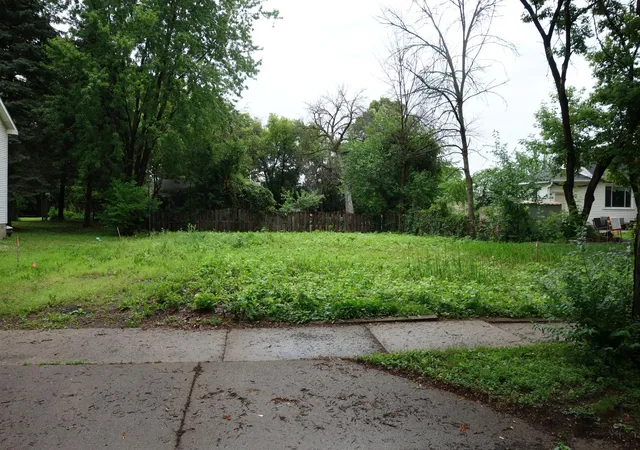 1st image of 139 Granite St, Saint Paul, MN 55117 | MLS# 7102315