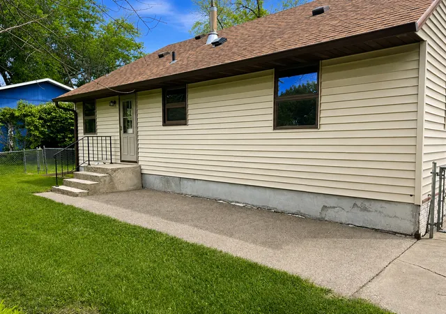 Homes for sale in Owatonna, MN | 720 22Nd St Ne, Owatonna, MN 55060 | MLS# 7102319