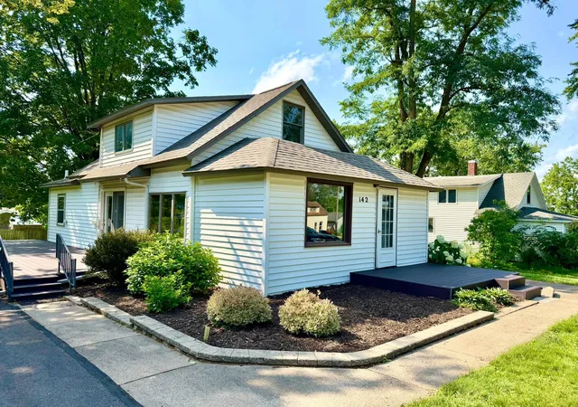 1st image of 142 Red Wing Ave S, Red Wing, MN 55066 | MLS# 7102341