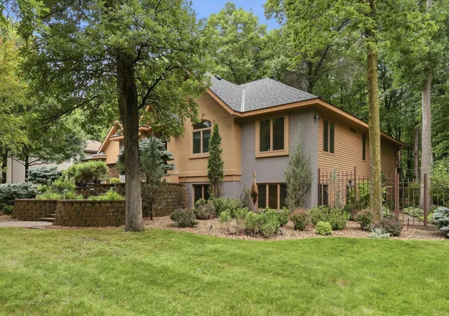 2nd image of 2111 25th St S, Saint Cloud, MN 56301 | MLS# 7102345
