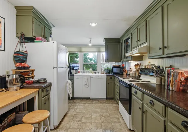3rd image of 1001 13Th St Se, Menomonie, WI 54751 | MLS# 7102360