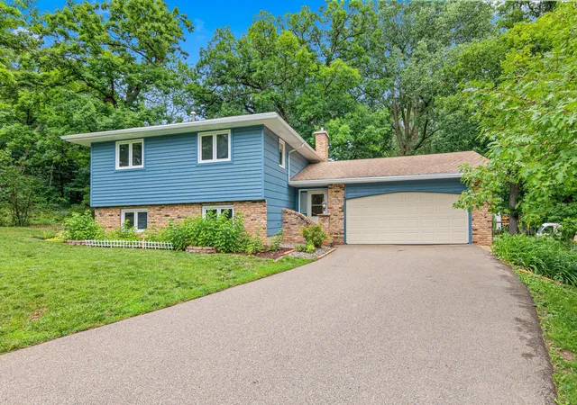 1st image of 5915 Hidden Oaks Cir Se, Prior Lake, MN 55372 | MLS# 7102361