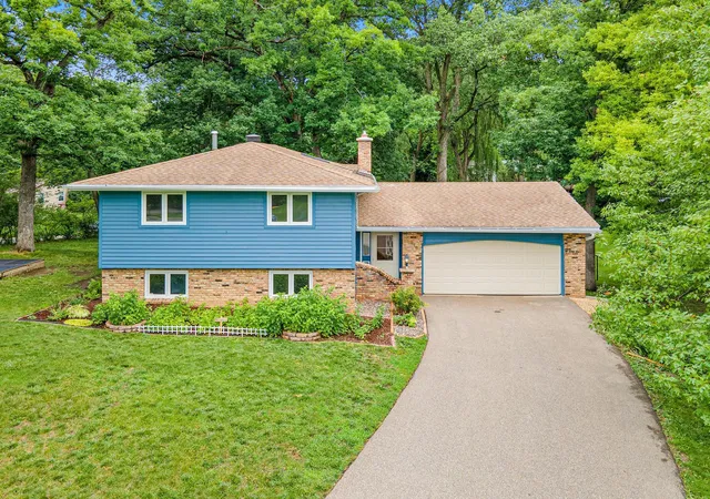 2nd image of 5915 Hidden Oaks Cir Se, Prior Lake, MN 55372 | MLS# 7102361