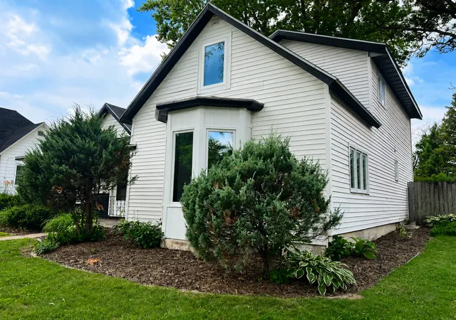 Homes for sale in Owatonna, MN | 118 Franklin Ave, Owatonna, MN 55060 | MLS# 7102369