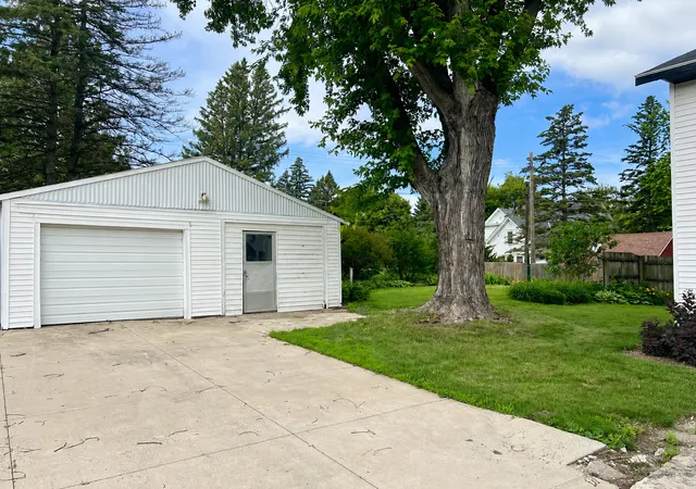 Homes for sale in Owatonna, MN | 118 Franklin Ave, Owatonna, MN 55060 | MLS# 7102369