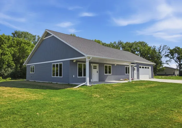1st image of 4983 167th Ave Se, Kindred, ND 58051 | MLS# 7102387