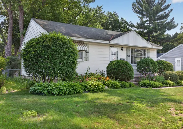3rd image of 5332 Quail Ave N, Crystal, MN 55429 | MLS# 7102406