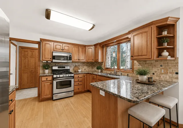 Photo 4 of Single family home for sale at 1110 Southern Hills Ln SW, Rochester, MN 55902 | MLS# 7102437 | Listing updated on 2026-09-21