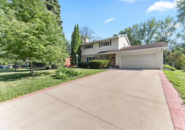 Photo 1 of Single family home for sale at 2003 Tamarack Ln, Burnsville, MN 55337 | MLS# 7102445 | Listing updated on 2026-08-22
