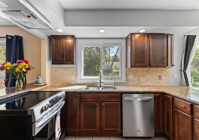 Photo 3 of Single family home for sale at 2003 Tamarack Ln, Burnsville, MN 55337 | MLS# 7102445 | Listing updated on 2026-08-22