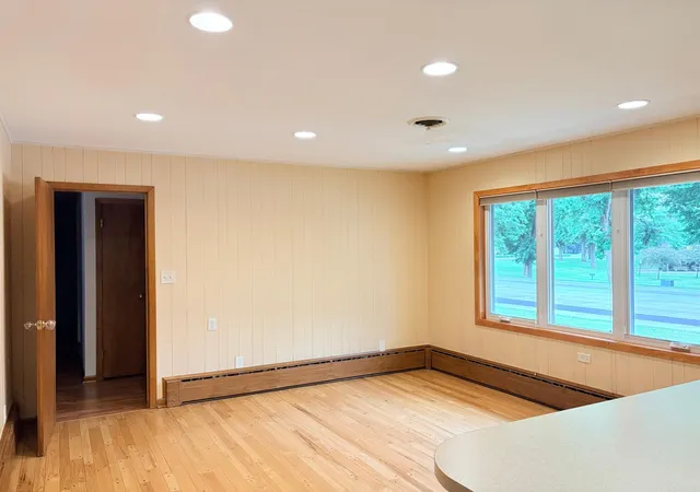 3rd image of 501 W College Dr, Marshall, MN 56258 | MLS# 7102463