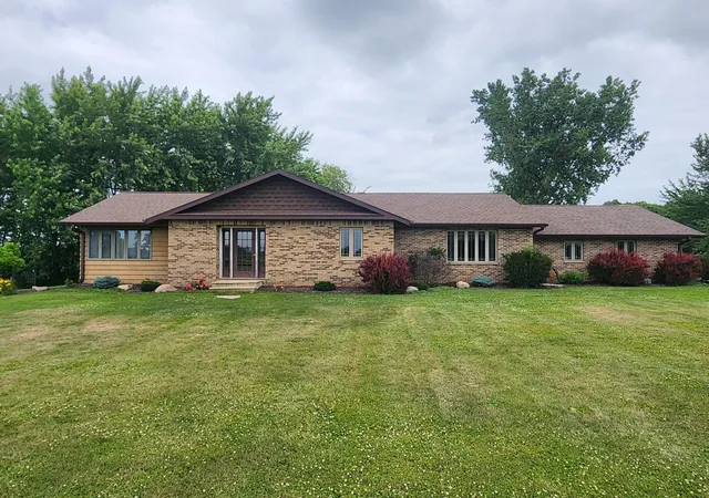 Single family home for sale at 75842 115th Street, Le Roy, MN 55951 | MLS# 7102481
