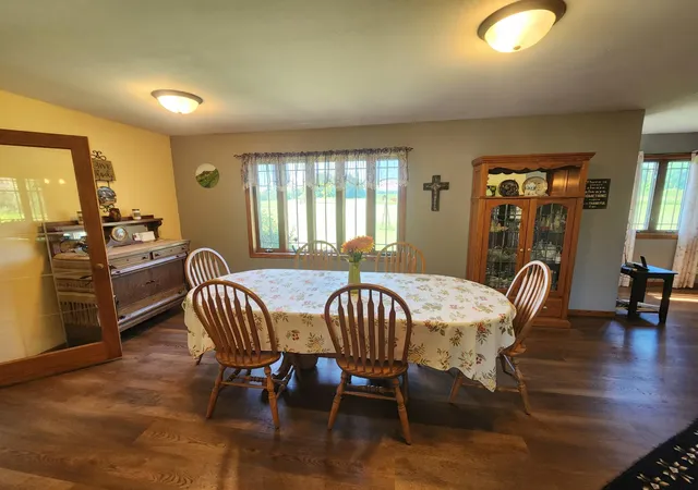 Photo 3 of Single family home for sale at 75842 115th Street, Le Roy, MN 55951 | MLS# 7102481 | Listing updated on 2026-10-19