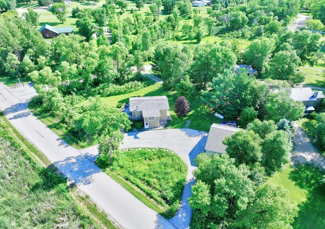 Photo 2 of Single family home for sale at 9051 Memory Ln Nw, Alexandria, MN 56308 | MLS# 7102526 | Listing updated on 2026-09-29