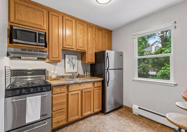 5th image of 656 Ashland Ave, St. Paul, MN 55104