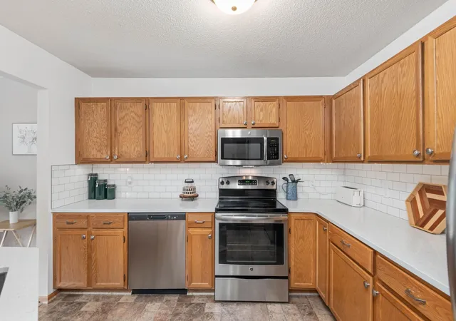 Homes for sale in Chanhassen, MN | 7639 Nicholas Wy, Chanhassen, MN 55317 | MLS# 7102576